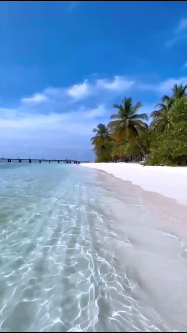 Post 1 by @amoureux_travel on Instagram (video)