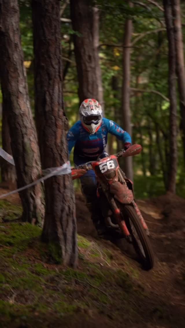Post 4 by Hugo Blanjoue on Instagram (video)