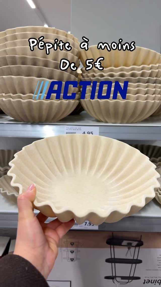 Post 8 by 𝕄𝔸𝕁𝔻𝔸 🦋 on Instagram (video)