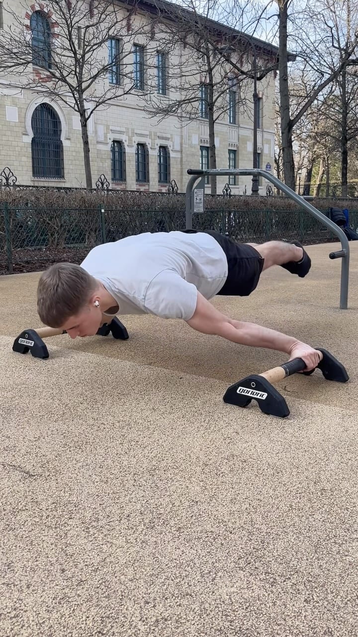 Post 5 by Kévin Rouland on Instagram (video)