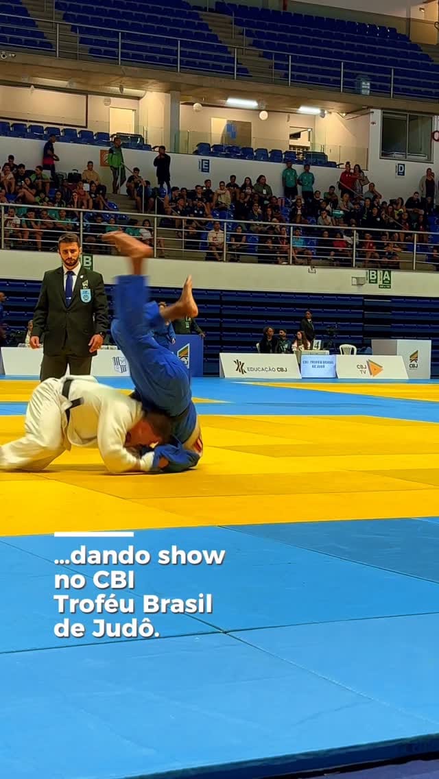 Post 7 by LARISSA CINCINATO PIMENTA on Instagram (video)