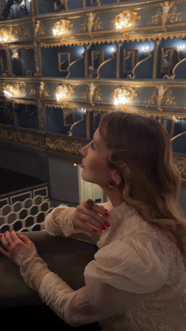Post 1 by VICTORIA O CIOSOIG on Instagram (video)