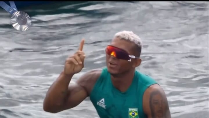 Post 10 by Isaquias Guimarães Queiroz on Instagram (video)