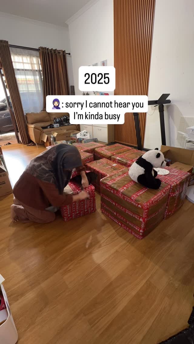 Post 8 by Laili Khoirurosida on Instagram (video)