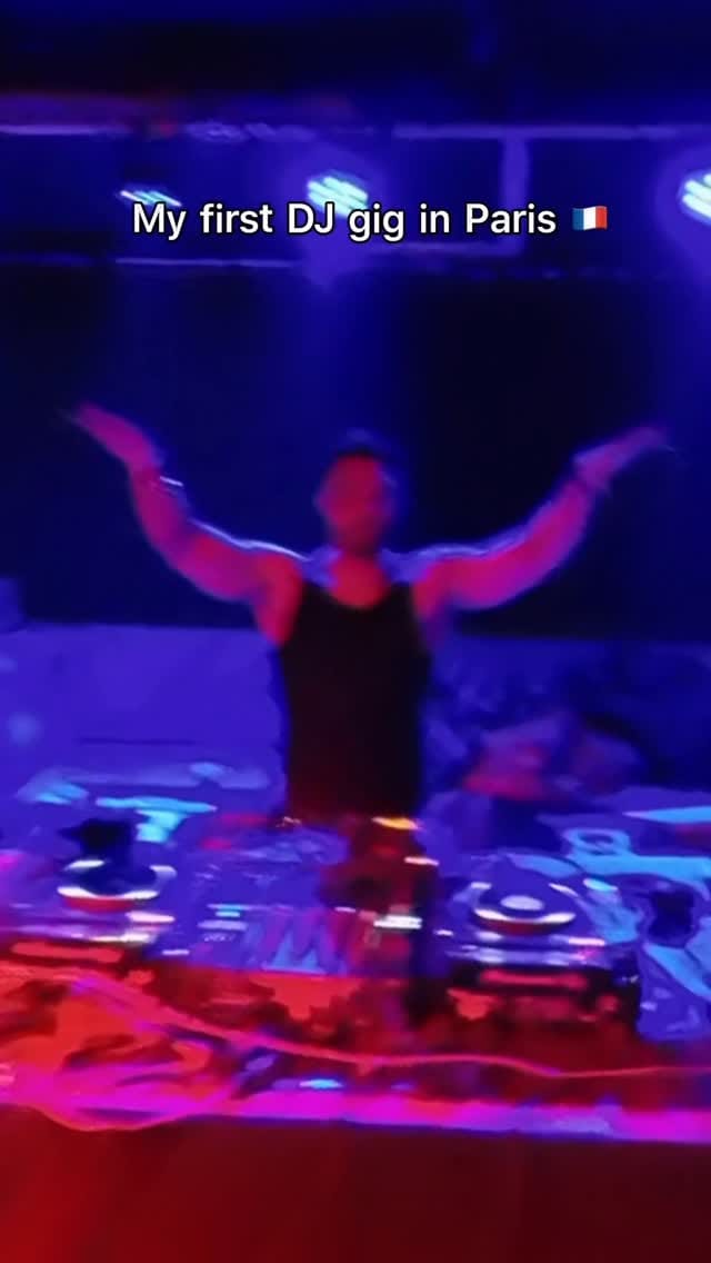 Post 3 by Tarun Sharma on Instagram (video)