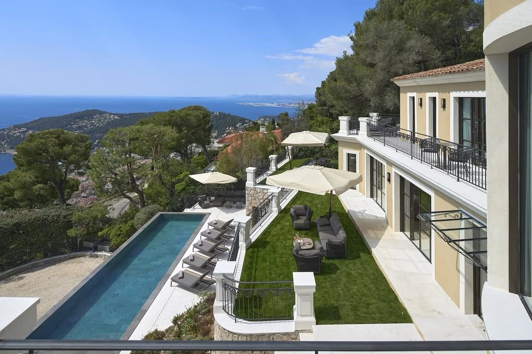 Post 6 by Experience The French Riviera on Instagram (carousel)