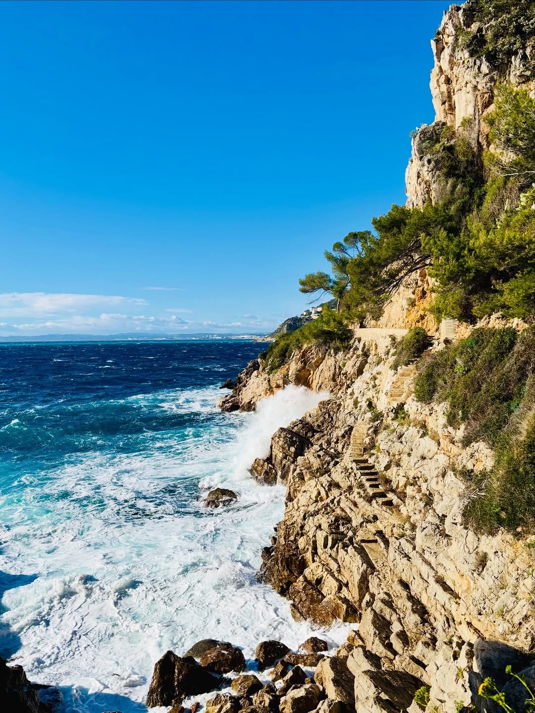 Post 5 by Experience The French Riviera on Instagram (image)