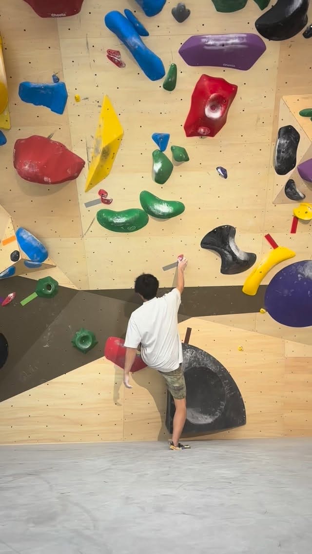 Post 3 by sorato on Instagram (video)