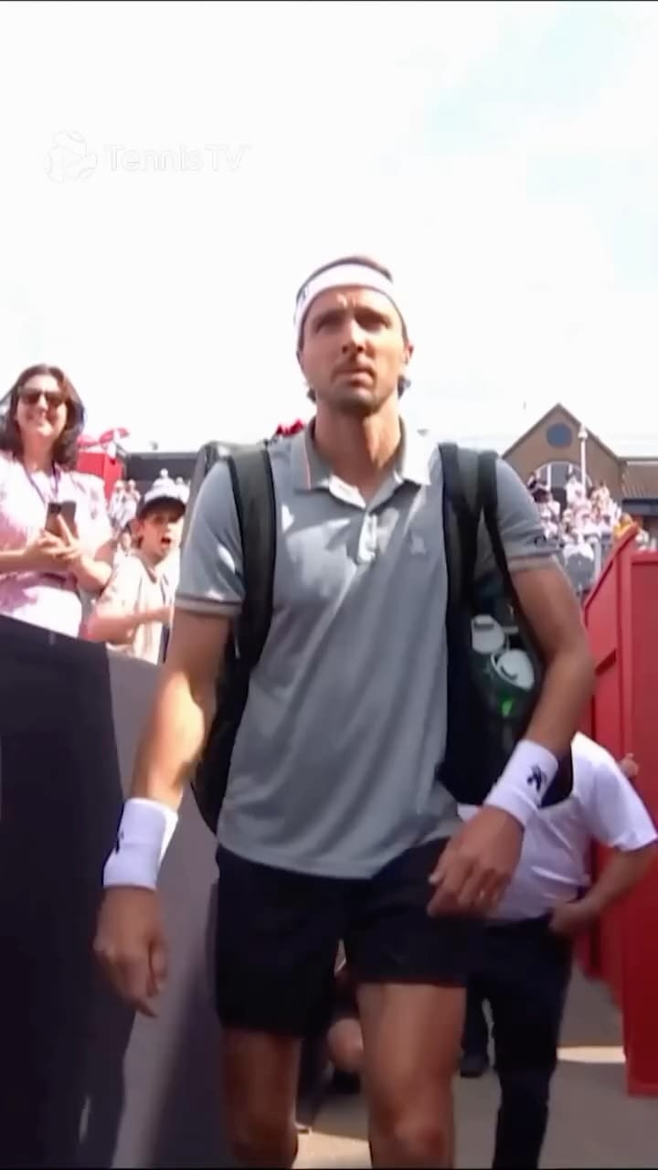 Post 8 by Arthur Rinderknech on Instagram (video)