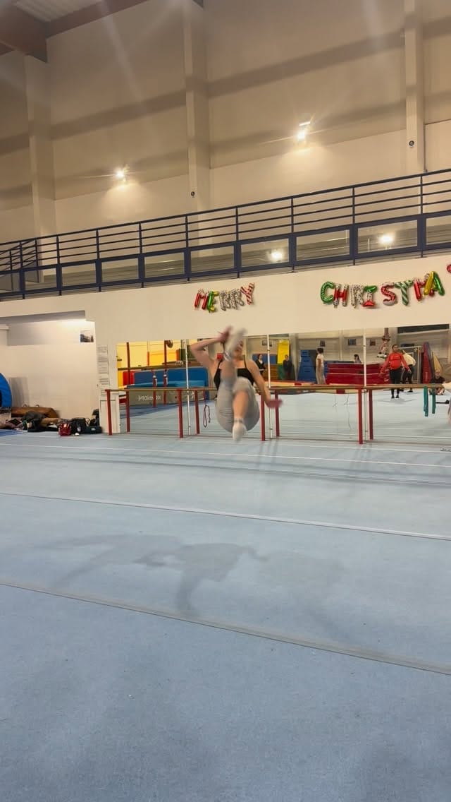 Post 3 by Enola Michard on Instagram (video)