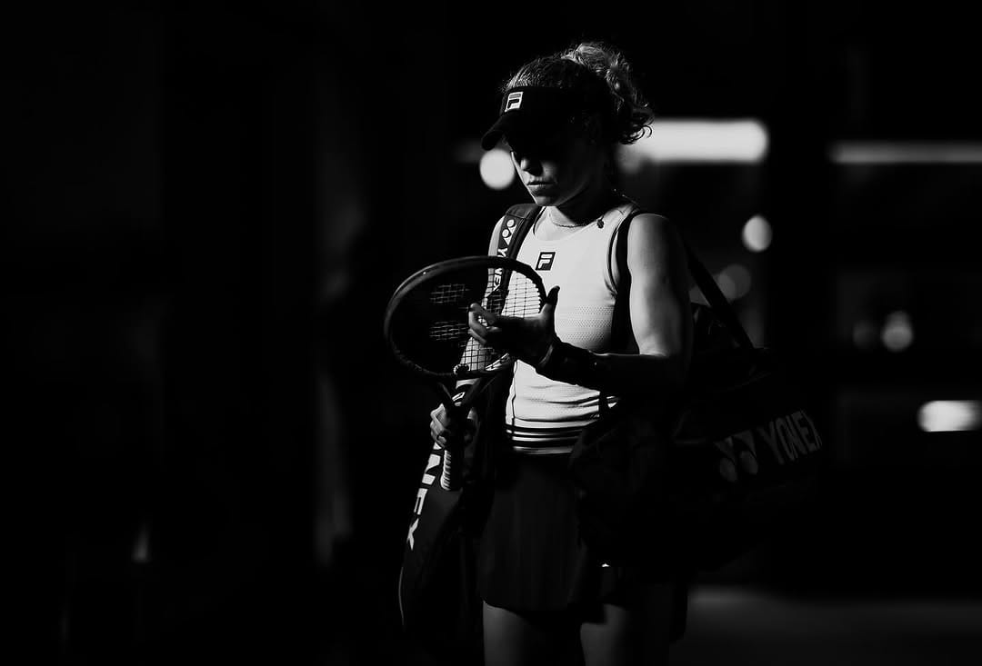 Post 6 by Laura Siegemund on Instagram (carousel)