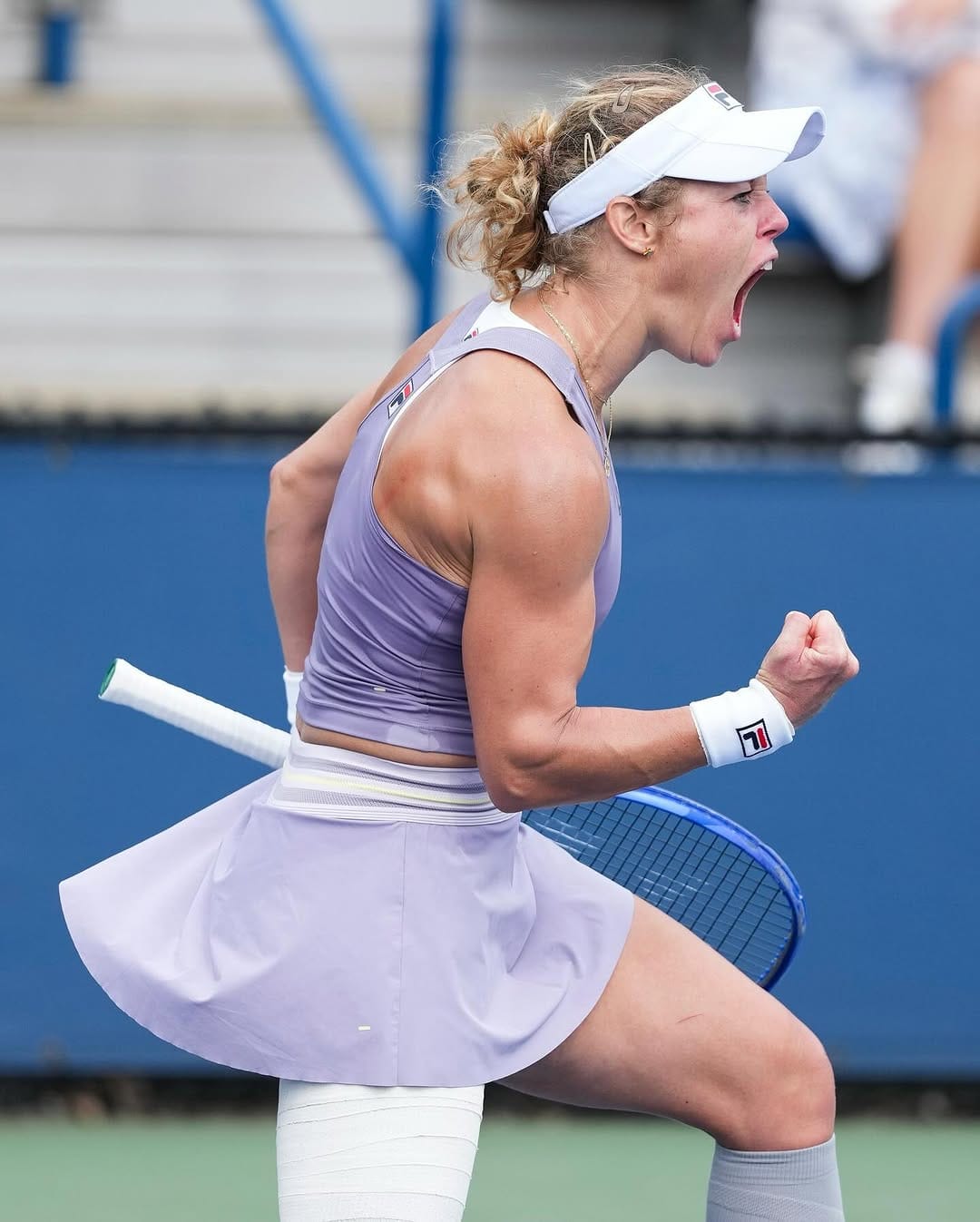 Post 2 by Laura Siegemund on Instagram (image)