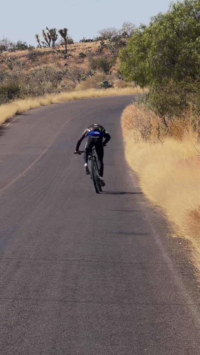Post 8 by Adair Prieto 🃏 on Instagram (video)