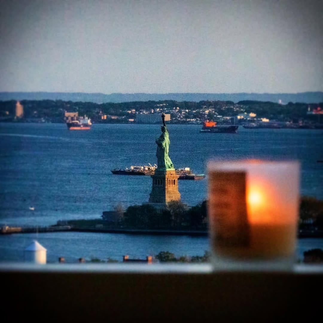 Post 2 by 𝕁𝕦𝕝𝕖𝕤 𝕄𝕠𝕣𝕖𝕥𝕥𝕚 🇫🇷🇺🇸 on Instagram (image)