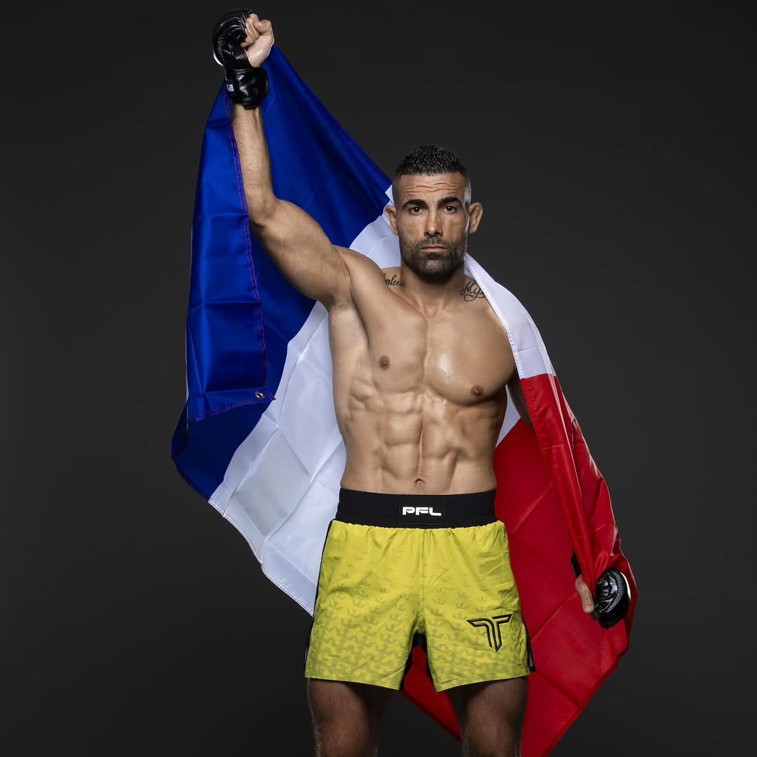 Post 10 by Julien Pierre Lopez on Instagram (image)
