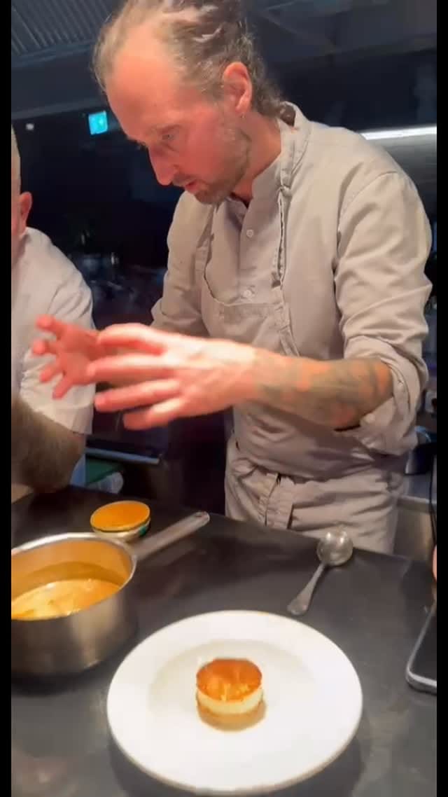 Post 7 by Nicolas A. Vienne on Instagram (video)