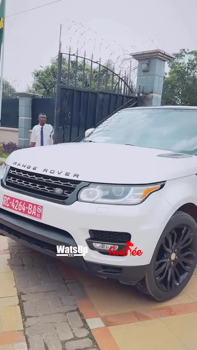 Post 3 by iya Traore on Instagram (video)