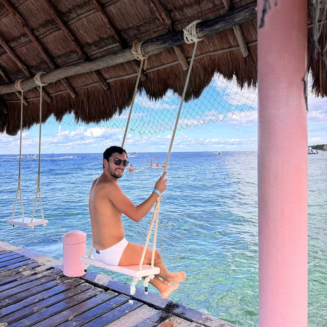 Post 2 by Rodrigue Bertin on Instagram (carousel)