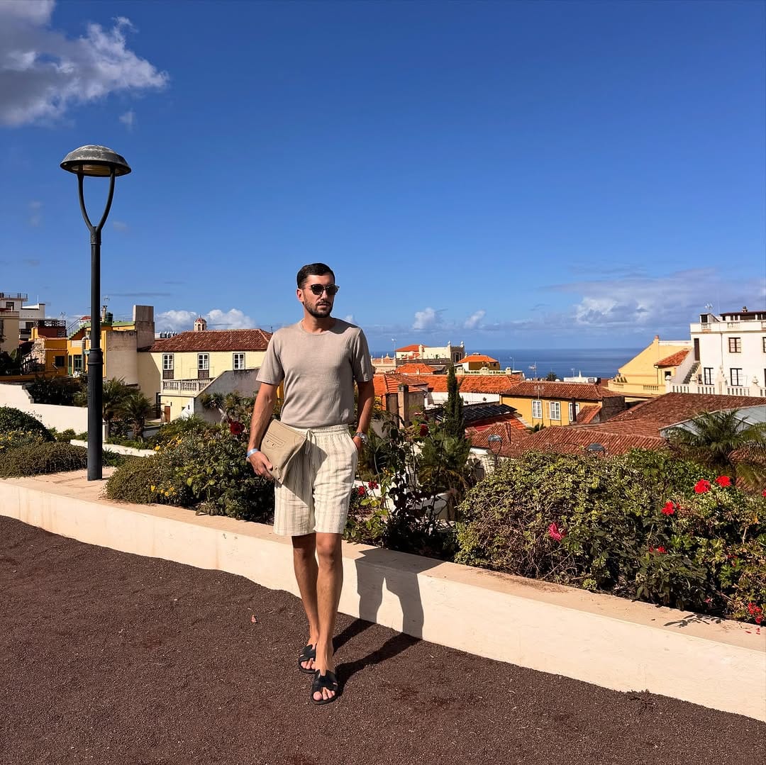 Post 8 by Rodrigue Bertin on Instagram (carousel)