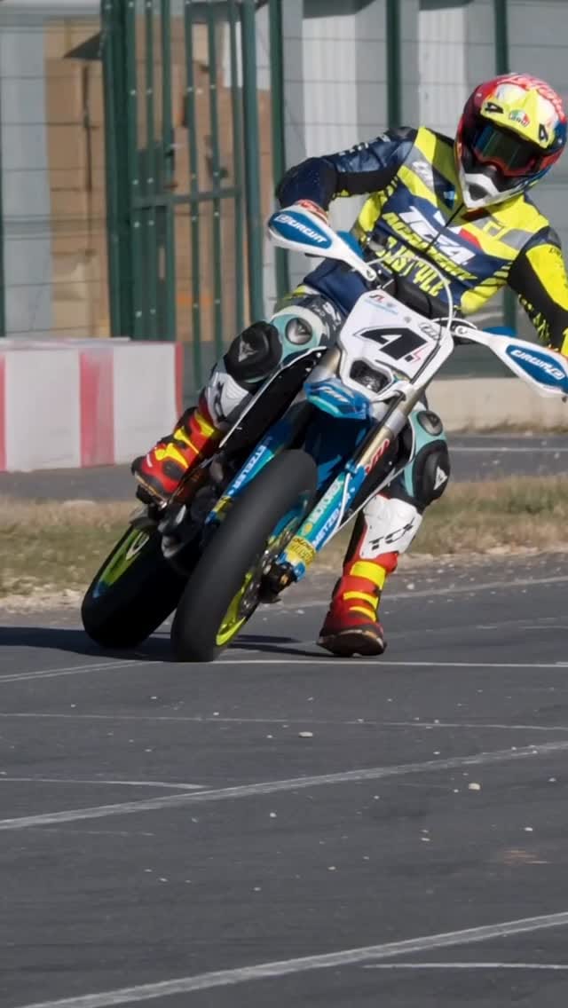 Post 7 by Thomas Chareyre on Instagram (video)