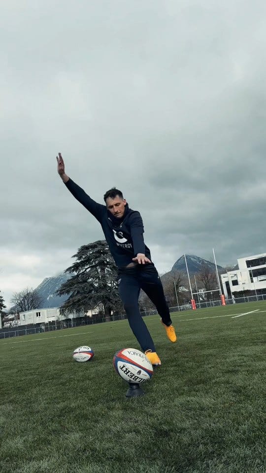 Post 1 by Sam Davies on Instagram (video)