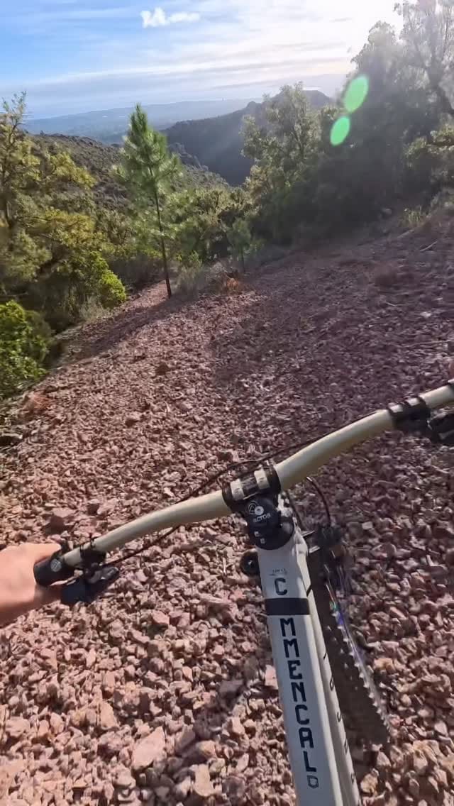 Post 3 by Antoine Vidal on Instagram (video)