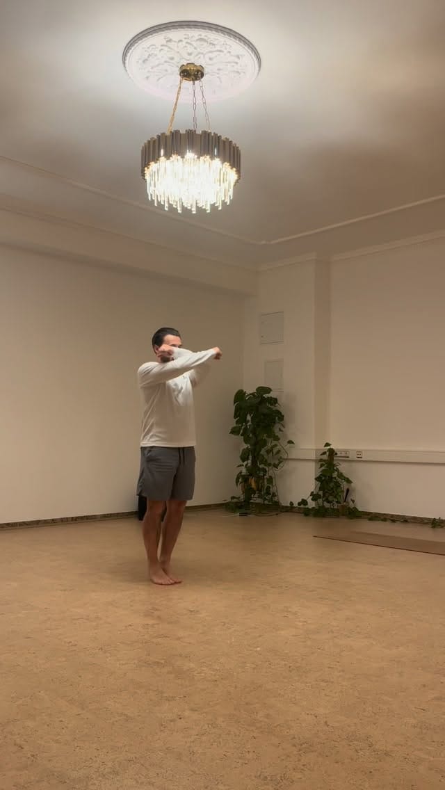 Post 3 by Alexey Gaevskij | Movement Expert on Instagram (video)