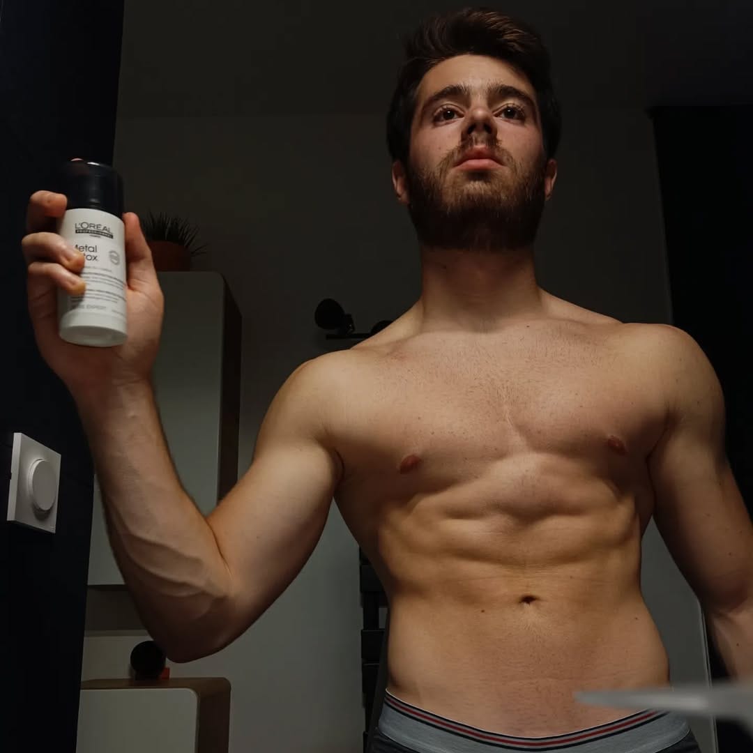 Post 1 by Motivation🔥 Sport💪 Nutrition🥗 on Instagram (carousel)