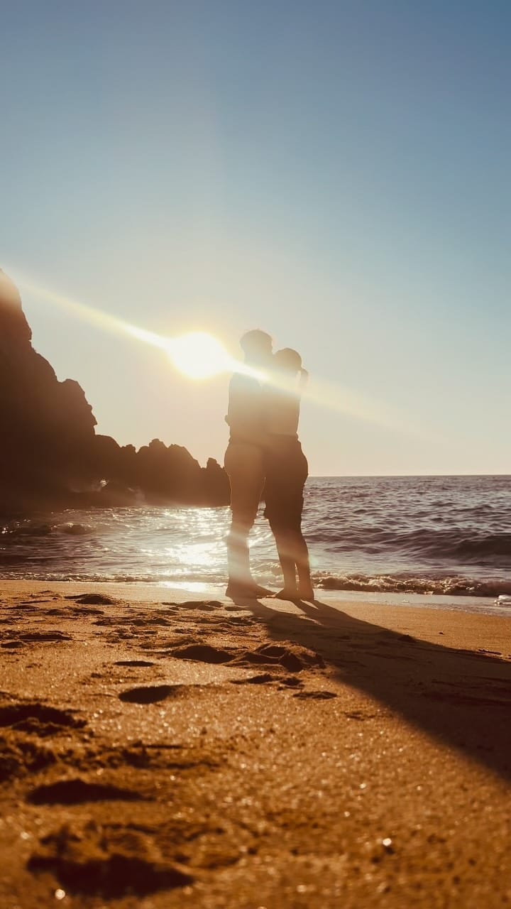Post 8 by • 𝘼𝙣𝙖ï𝙨 𝙈𝙤𝙧𝙞𝙘𝙝𝙤𝙣 • on Instagram (video)