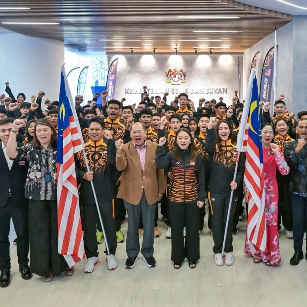 Post 7 by JIN KHOO 🇲🇾 on Instagram (carousel)