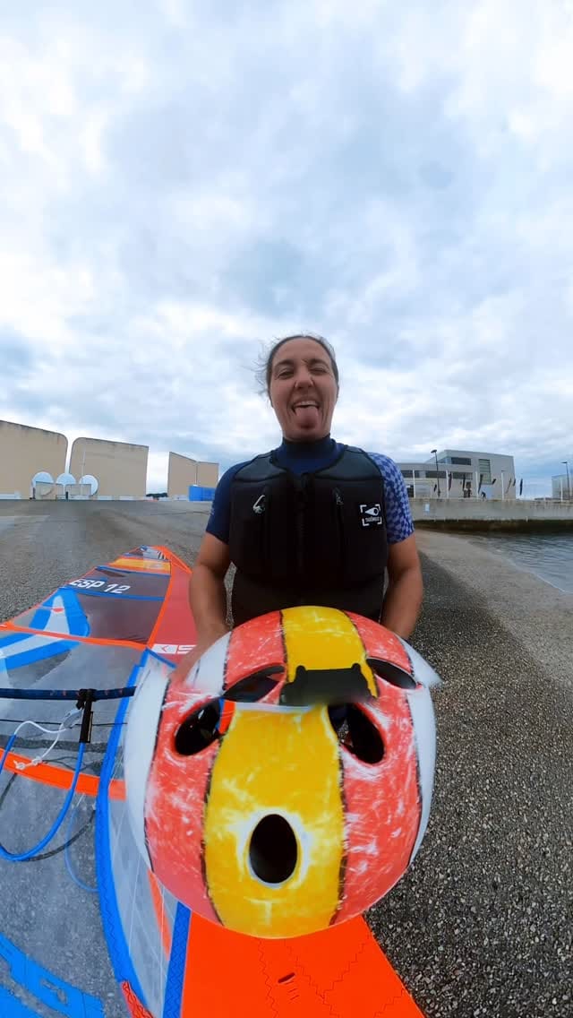 Post 4 by PI LAMADRID | Olympic Windsurfing iQFOiL 🌊 on Instagram (video)