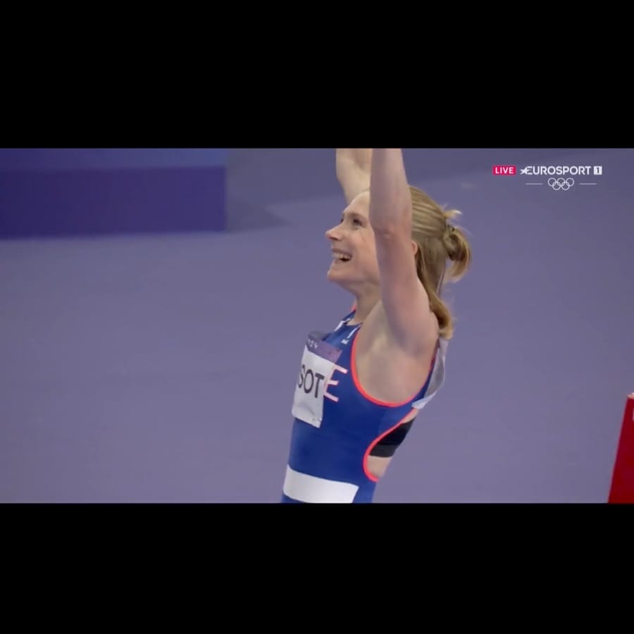 Post 8 by Hélène Parisot | Olympian 💎 on Instagram (image)