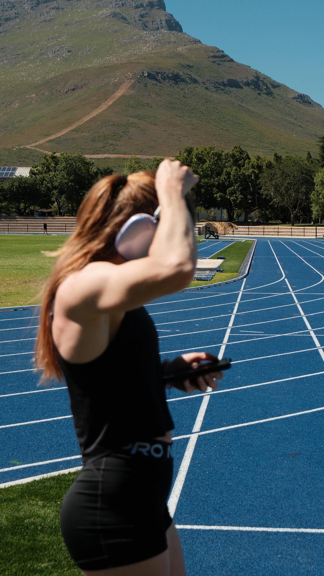 Post 2 by Hélène Parisot | Olympian 💎 on Instagram (video)