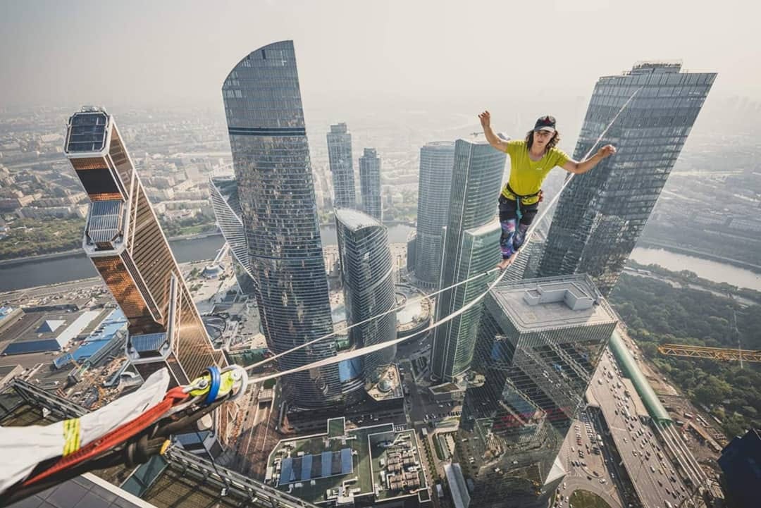 Post 10 by Mia Noblet - Slackliner 🌎 on Instagram (image)