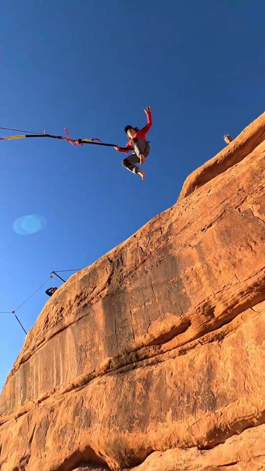 Post 6 by Mia Noblet - Slackliner 🌎 on Instagram (video)
