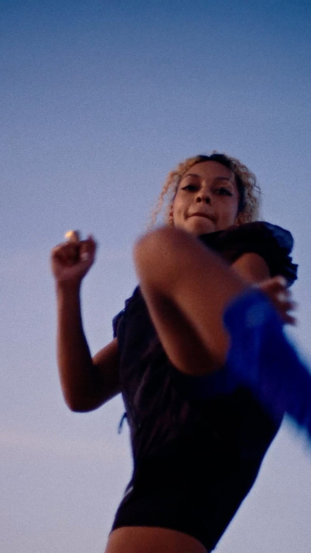 Post 6 by Agathe on Instagram (video)