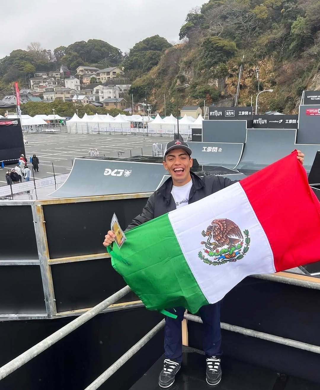 Post 8 by Arturito 🇲🇽 on Instagram (carousel)