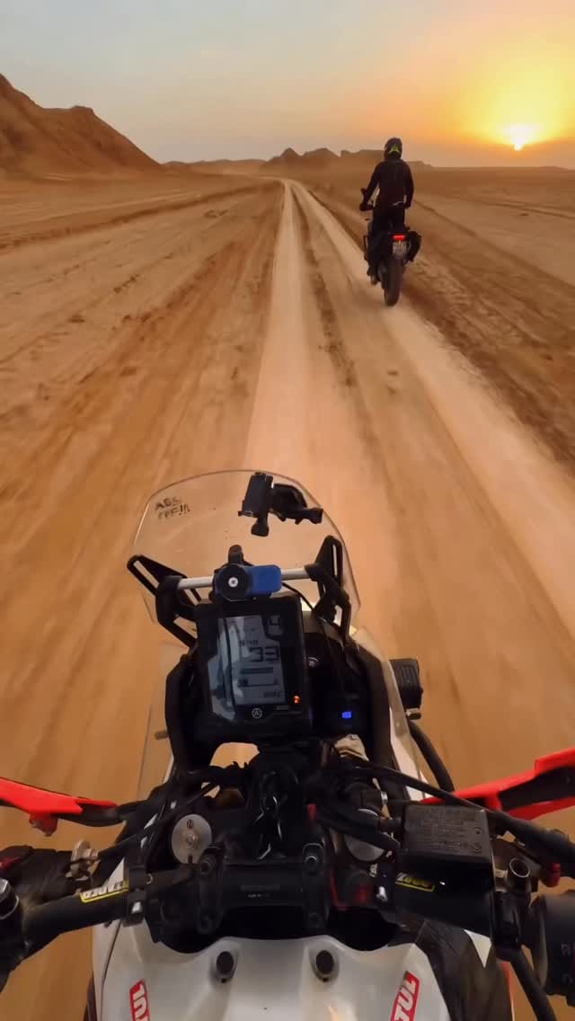 Post 4 by Yannick Dalle #13 on Instagram (video)