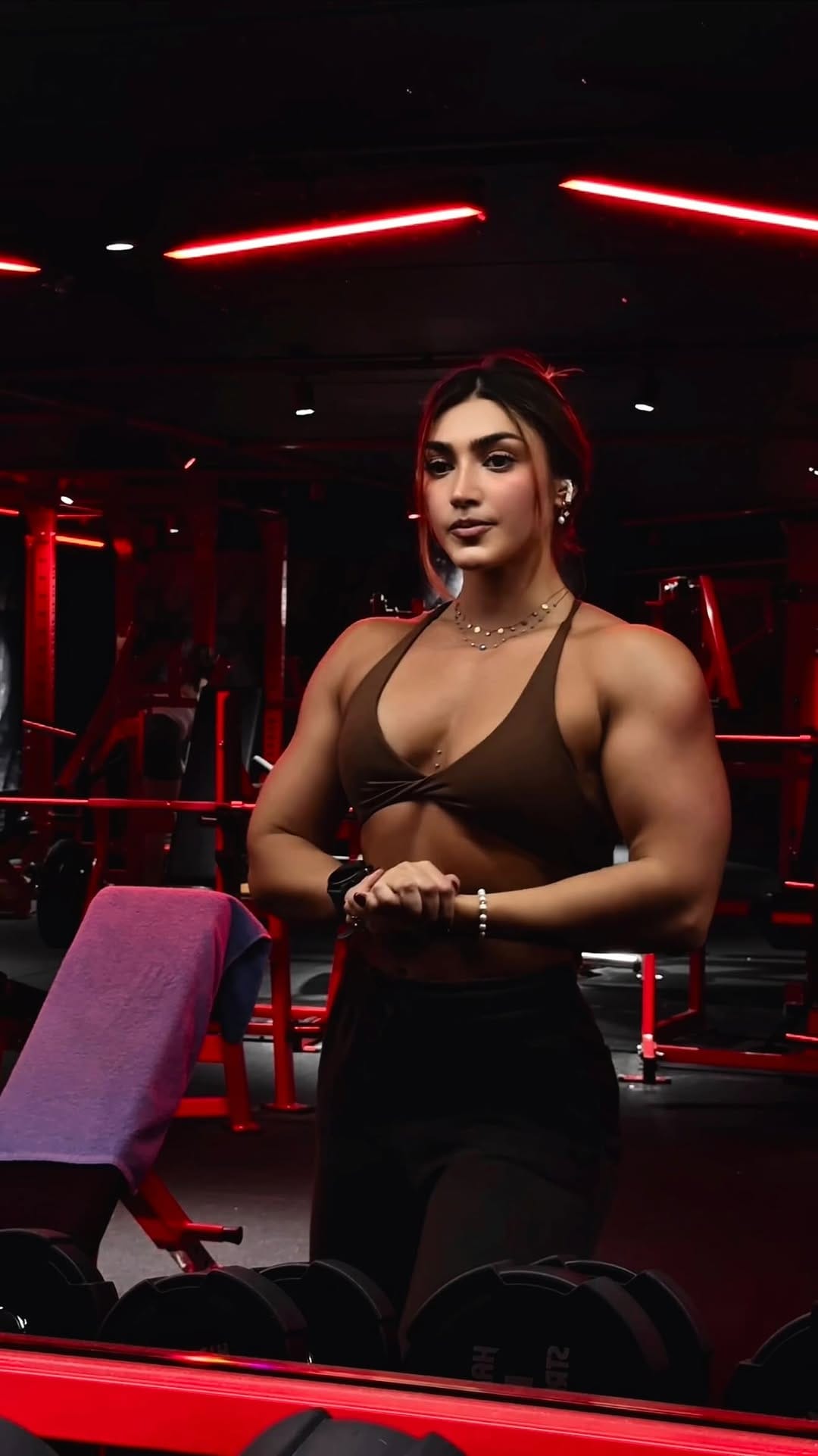 Post 6 by COACH ONATUREL | BODYBUILDING ✨ on Instagram (video)