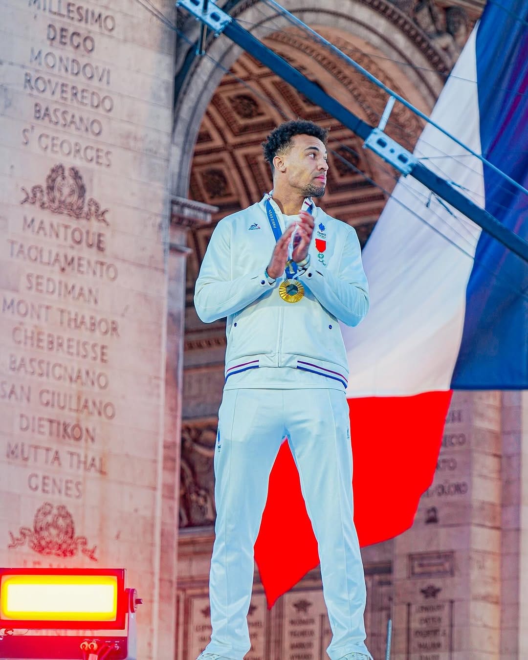 Post 9 by 𝑺𝑬𝑷𝑯𝑶 🇫🇷 on Instagram (carousel)