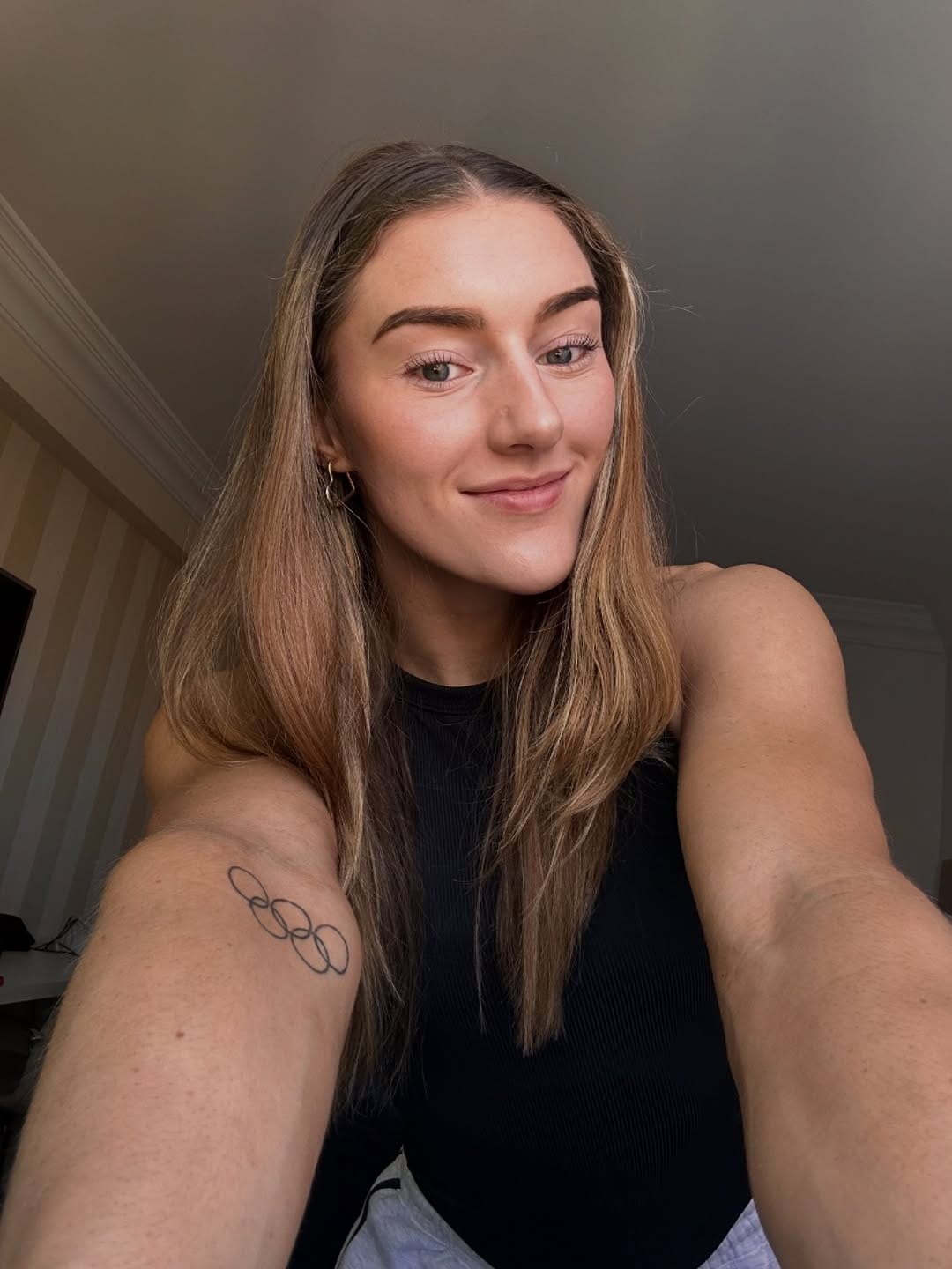 Post 4 by Izzy Songhurst on Instagram (image)