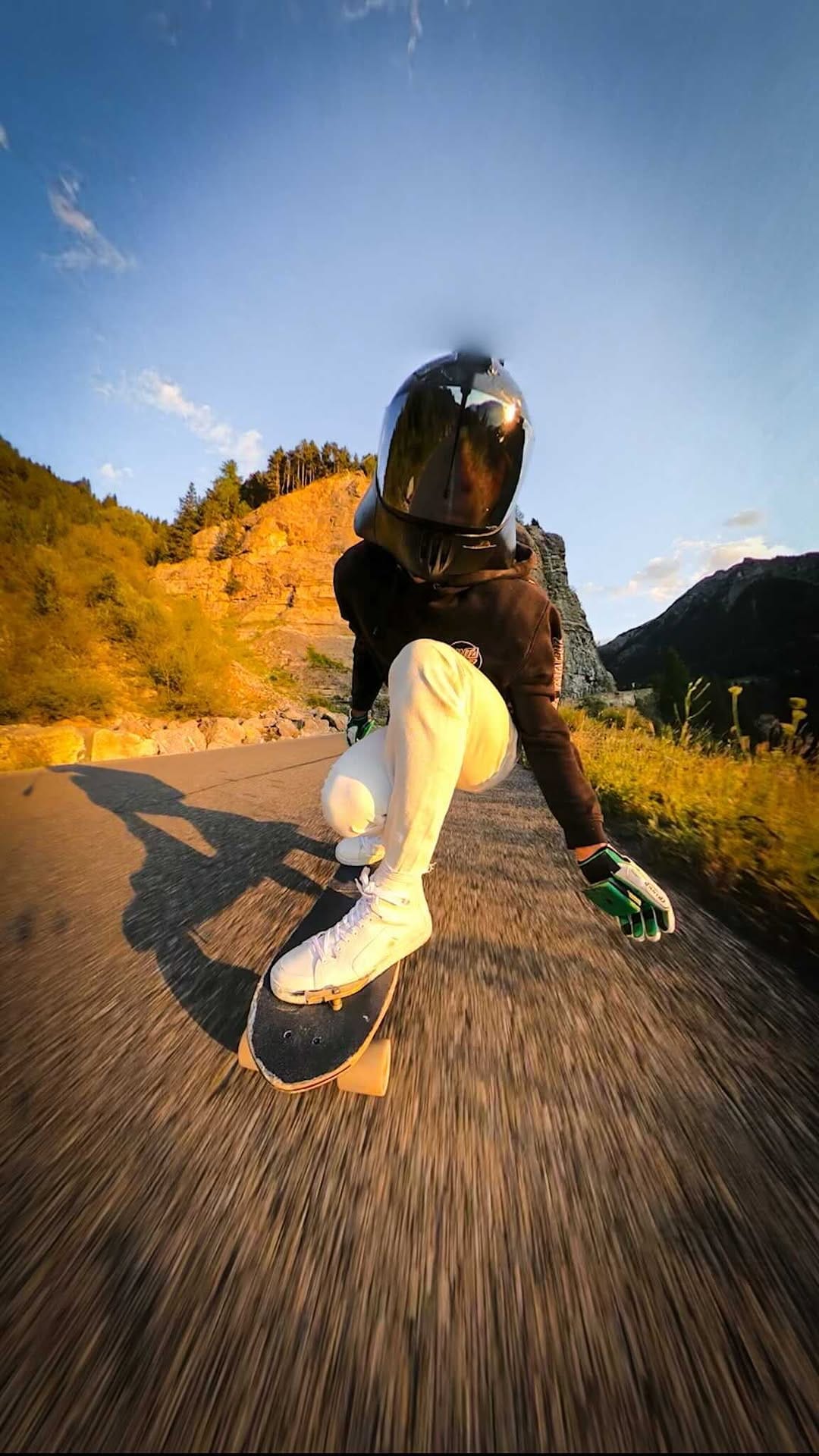 Post 1 by Félix Bégaud on Instagram (video)