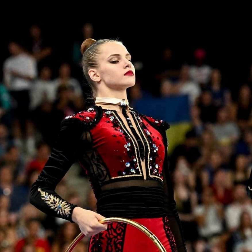Post 9 by Mariia Vysochanska / professional gymnasts on Instagram (image)