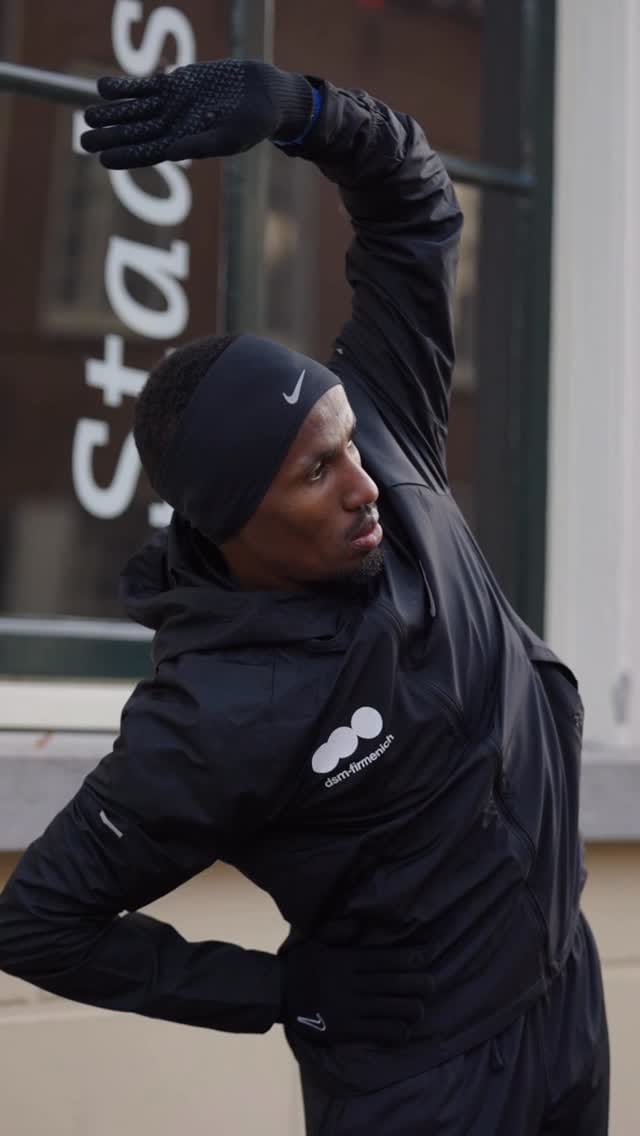 Post 3 by Elroy Gelant on Instagram (video)