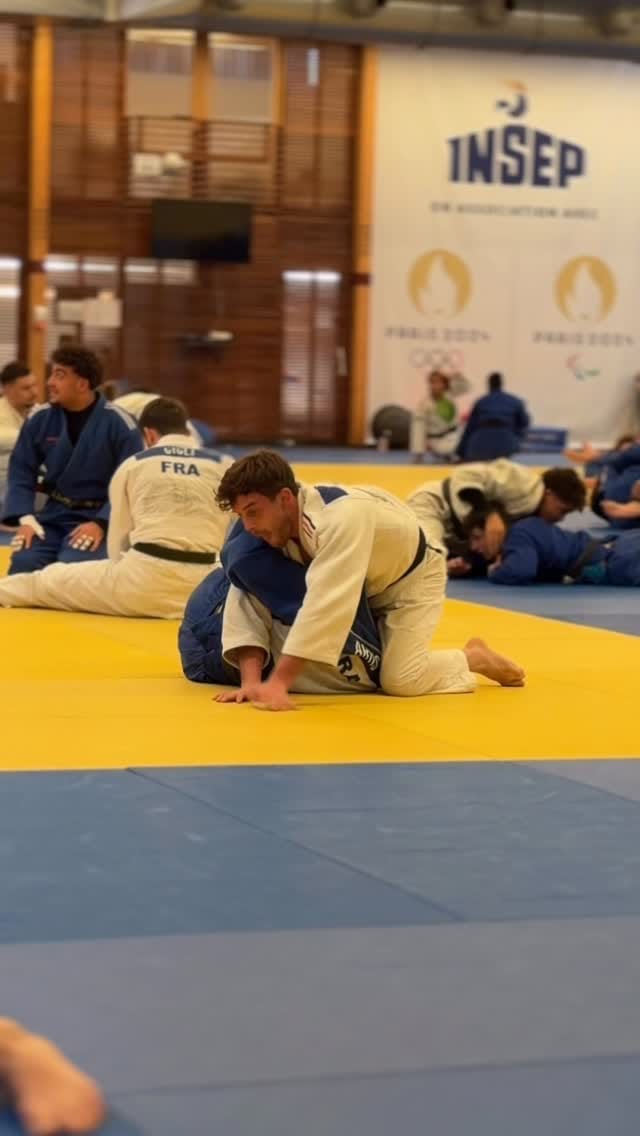 Post 5 by 𝐕𝐢𝐧𝐜𝐞𝐧𝐭 𝐋𝐢𝐦𝐚𝐫𝐞 on Instagram (video)