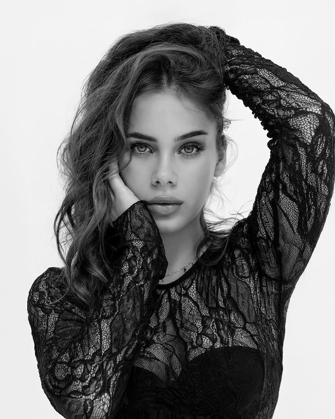 Post 9 by 𝐀 𝐈 𝐓 𝐀 𝐍 𝐀 on Instagram (image)