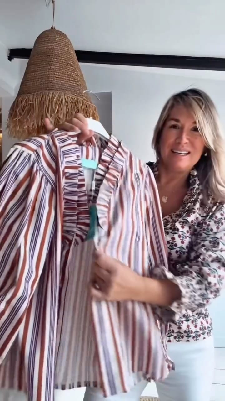 Post 3 by Monisqui on Instagram (video)