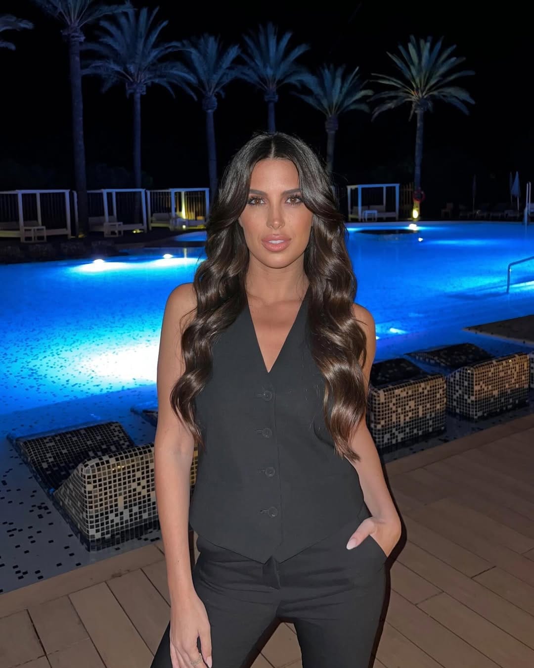 Post 9 by Ana on Instagram (image)