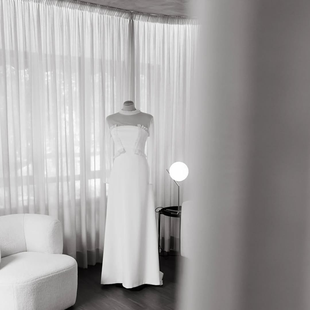 Post 4 by RAQUEL ALEMAÑ - vestidos de novia a medida on Instagram (image)