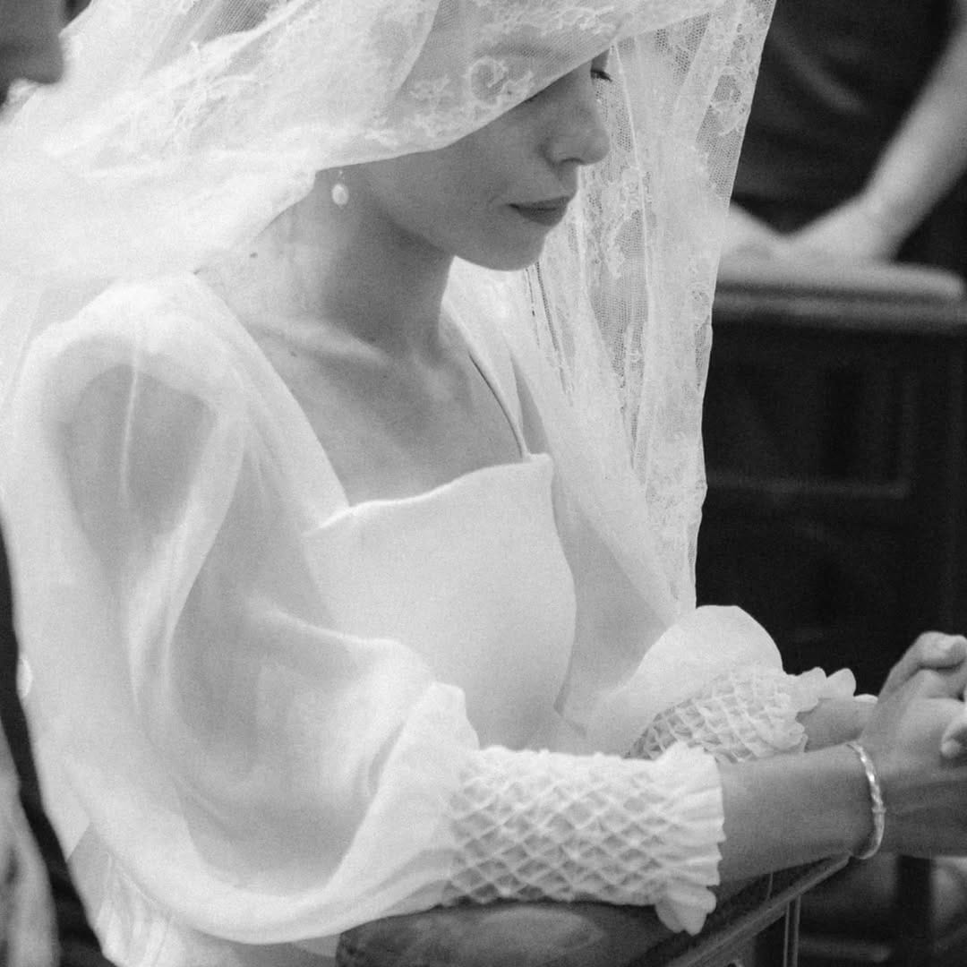 Post 1 by RAQUEL ALEMAÑ - vestidos de novia a medida on Instagram (image)
